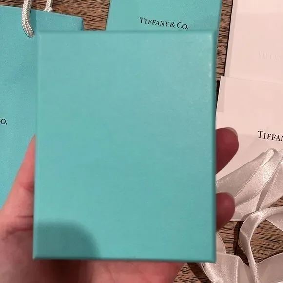 Tiffany’s & Co Box, Bag, Ribbon, Receipt Holder - Picture 3 of 4